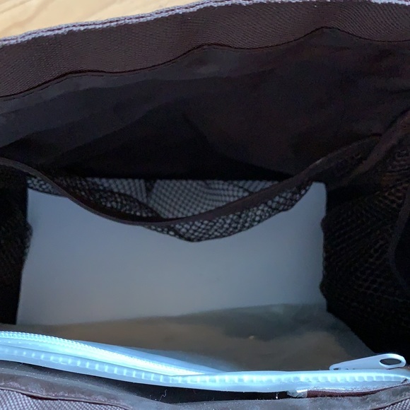 GRACO diaper bag - crossbody/over the shoulder - Picture 7 of 13